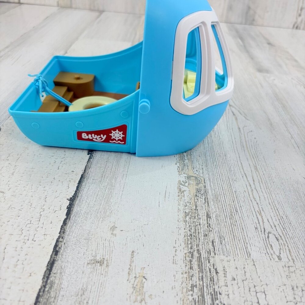 Bluey 3-in-1 Transforming Plane Figure Playset Airplane ONLY Boat Resort NEW - Picture 13 of 13